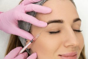How Do Celebrity Botox Injectors in Maryland Make Sure Their Clients Don’t Look Frozen?